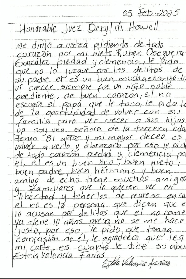 Abuela de El Menchito sale en su defensa