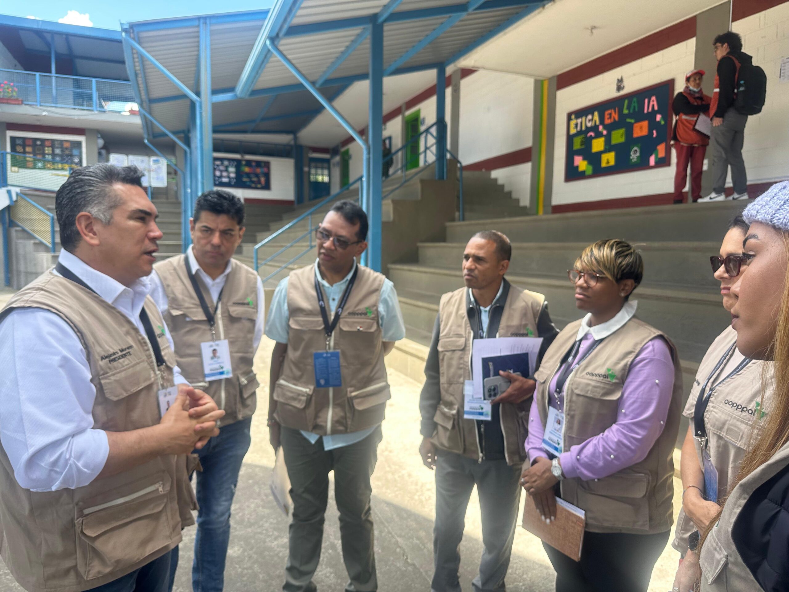 Alito acude a Ecuador para vigilar las elecciones