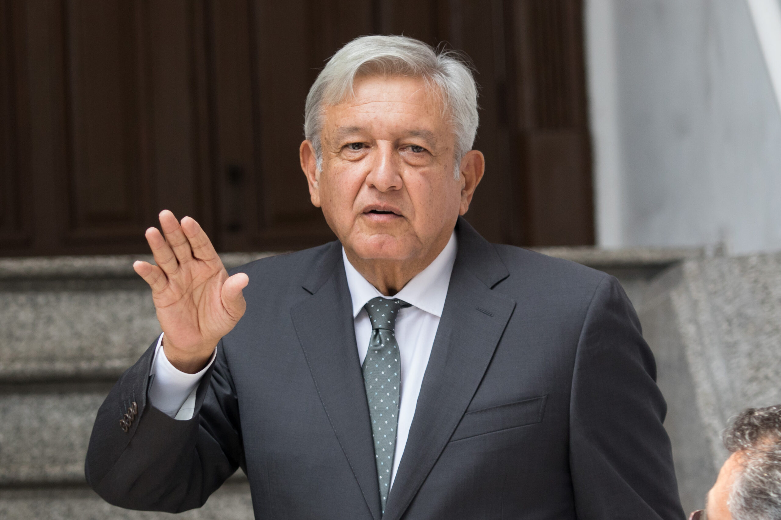 AMLO cancela NAIM