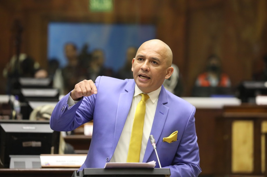 Asambleísta asegura que Ecuador es el hazmerreír de México