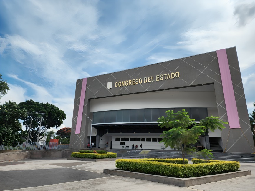 Congreso destituye a Uriel Carmona como fiscal
