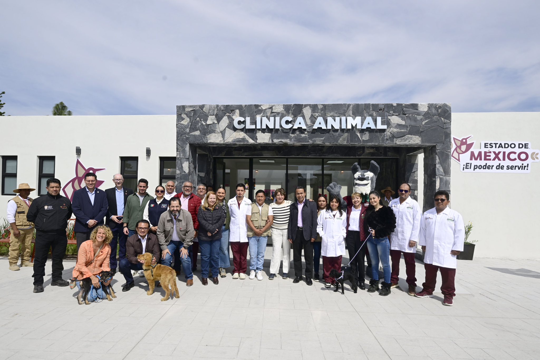 Delfina Gómez celebra centro de Bienestar animal en Edomex