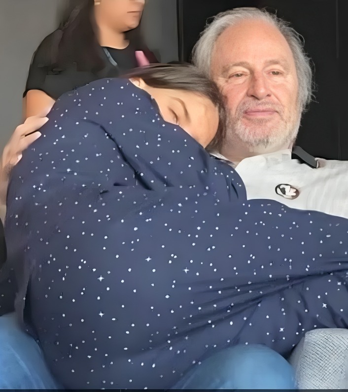 Desmienten fotografías de Belinda con José Luis García