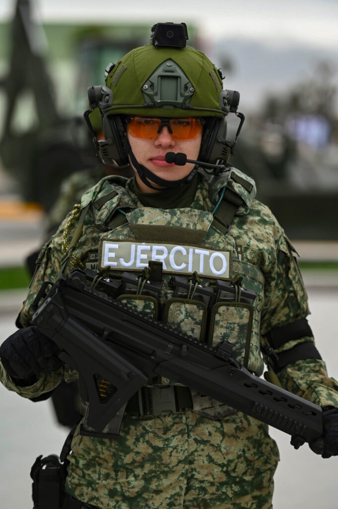 Mujeres en el ejército