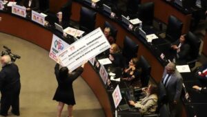 Panistas en contra Reforma Infonavit