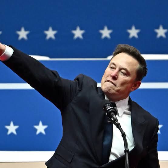 Poncho Herrera responde a saludos nazis en CPAC