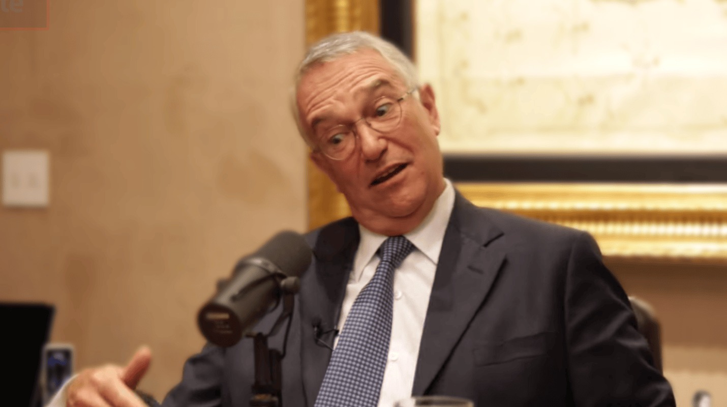 Salinas Pliego prepara campaña presidencial en 2030