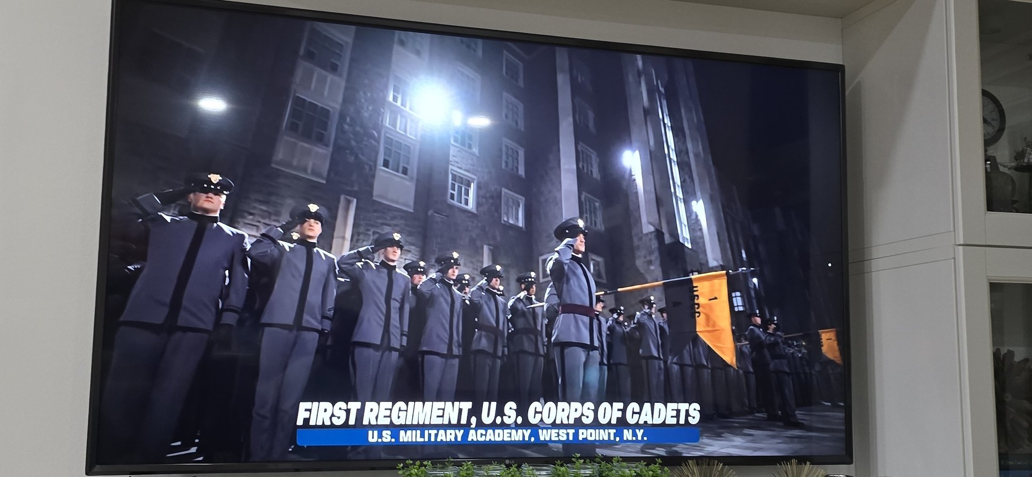 Uniforme de cadetes estadounidenses en Super Bowl genera controversia
