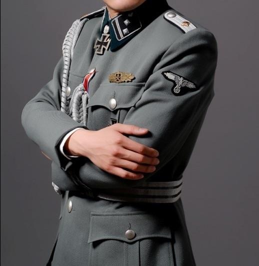 Usuarios aseguran que en Super Bowl 2025 cadetes usaron uniformes nazis
