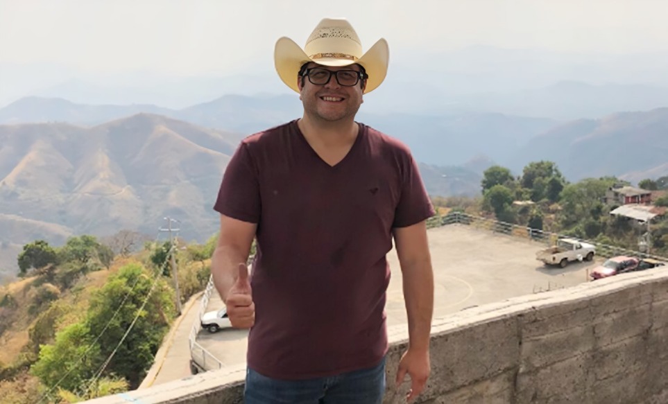 Hijo de AMLO reponde a acusaciones de Federico Döring