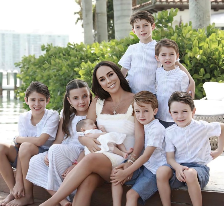 Inés Gómez Mont y familia