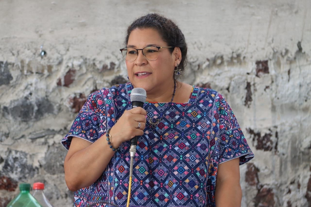Lenia Batres