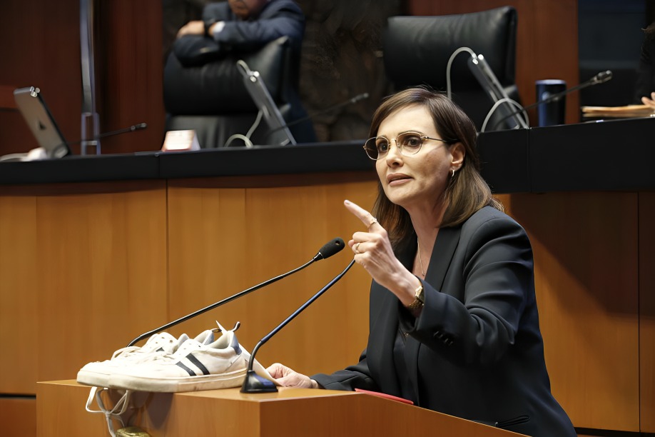 Lilly Téllez ataca a Noroña en el Senado