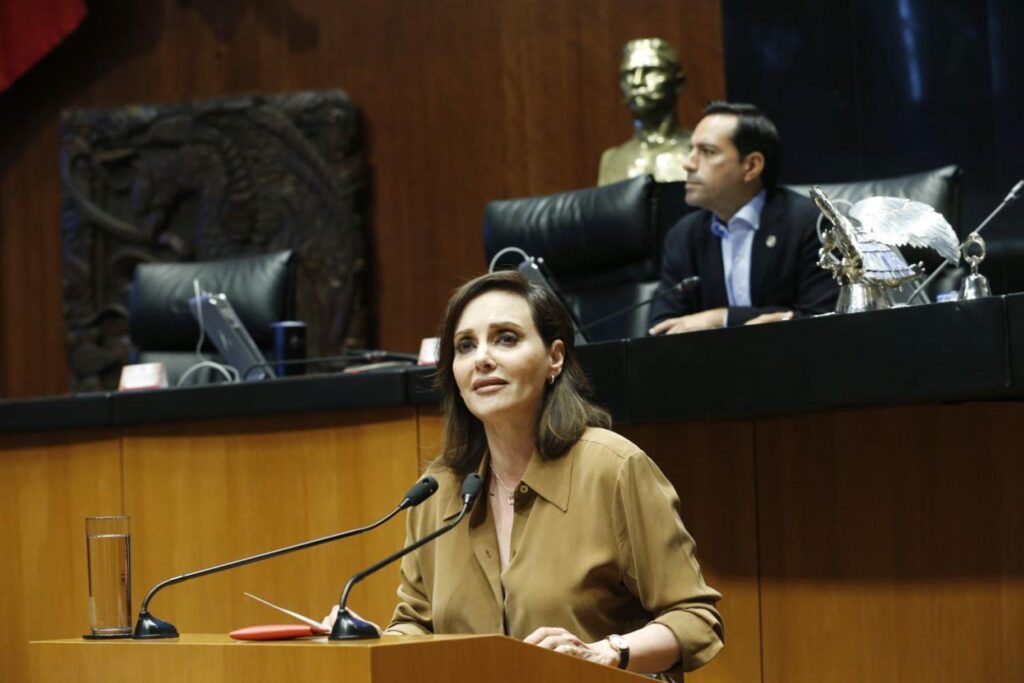 Lilly Téllez en Senado