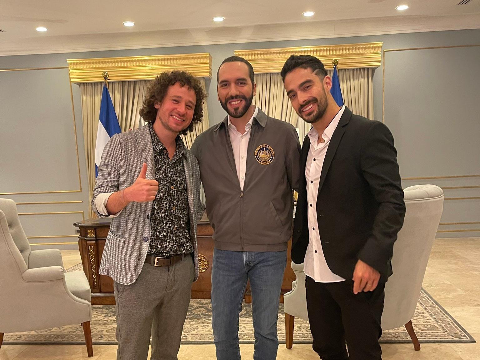 Luisito Comunica y Bukele