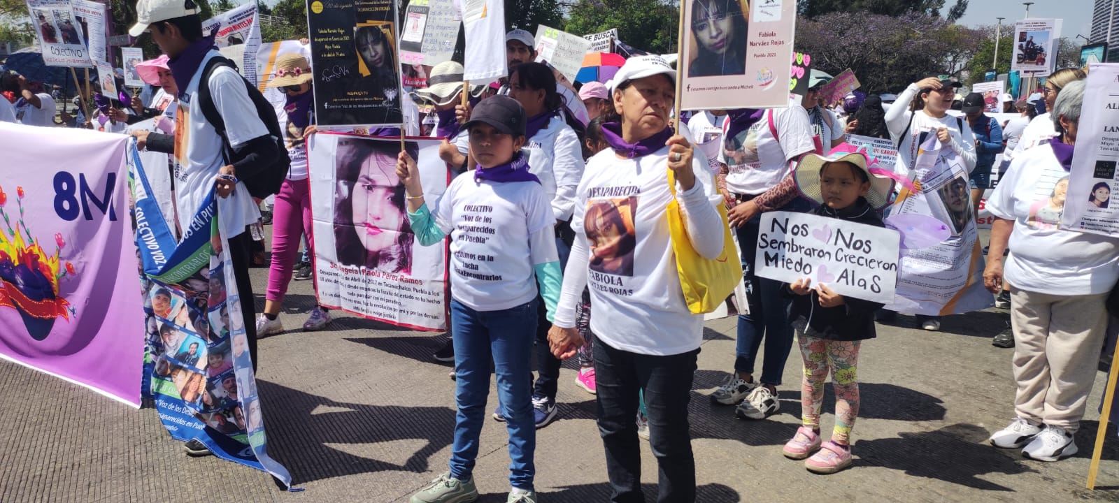 Mujeres en todo el país salen a tomar las calles este 8M