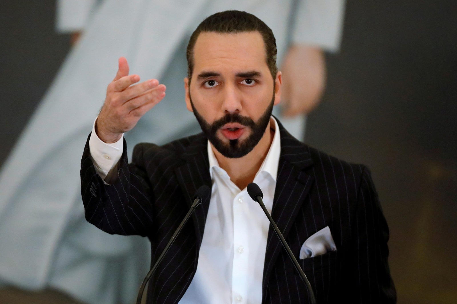 Nayib Bukele reacciona a reportaje que lo relaciona con el CJNG