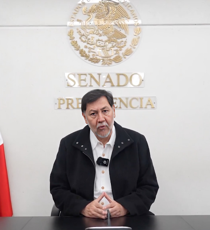 Noroña arremete contra la oposición