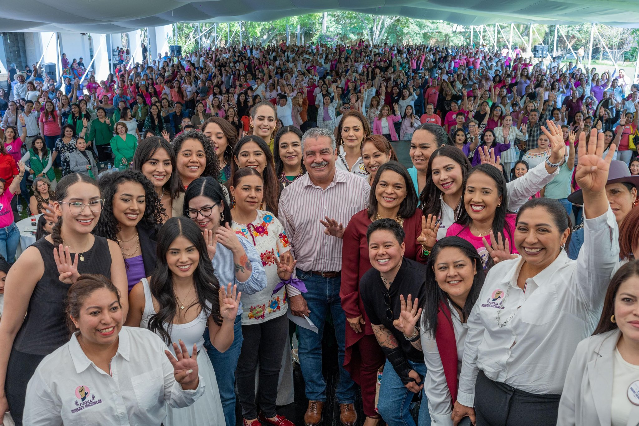 Raúl Morón impulsa políticas a favor de las mujeres