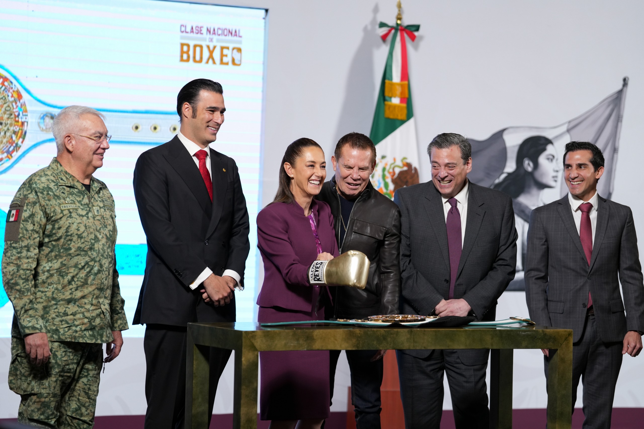 Sheinbaum anuncia clase de box