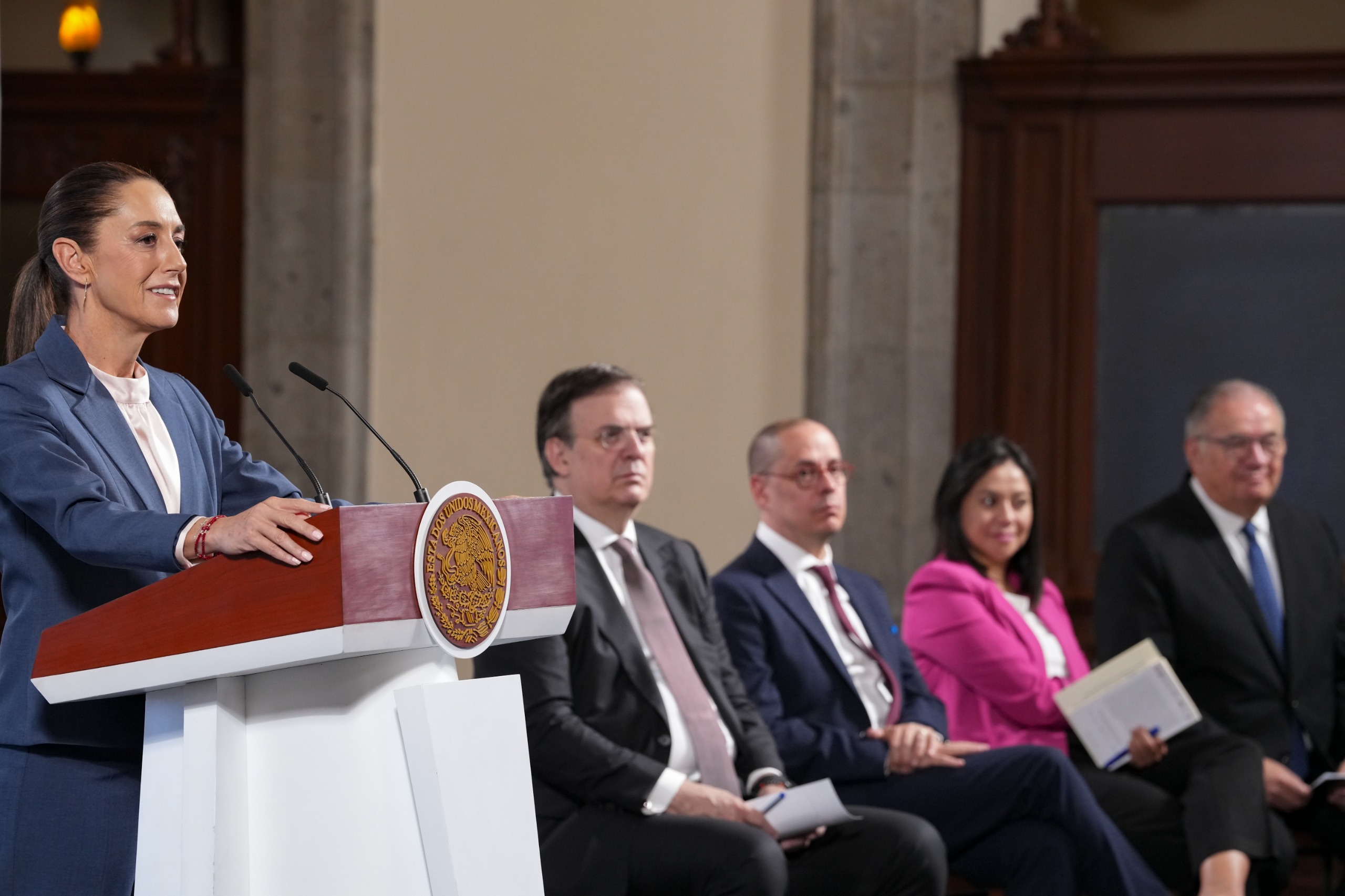 Sheinbaum fija postura