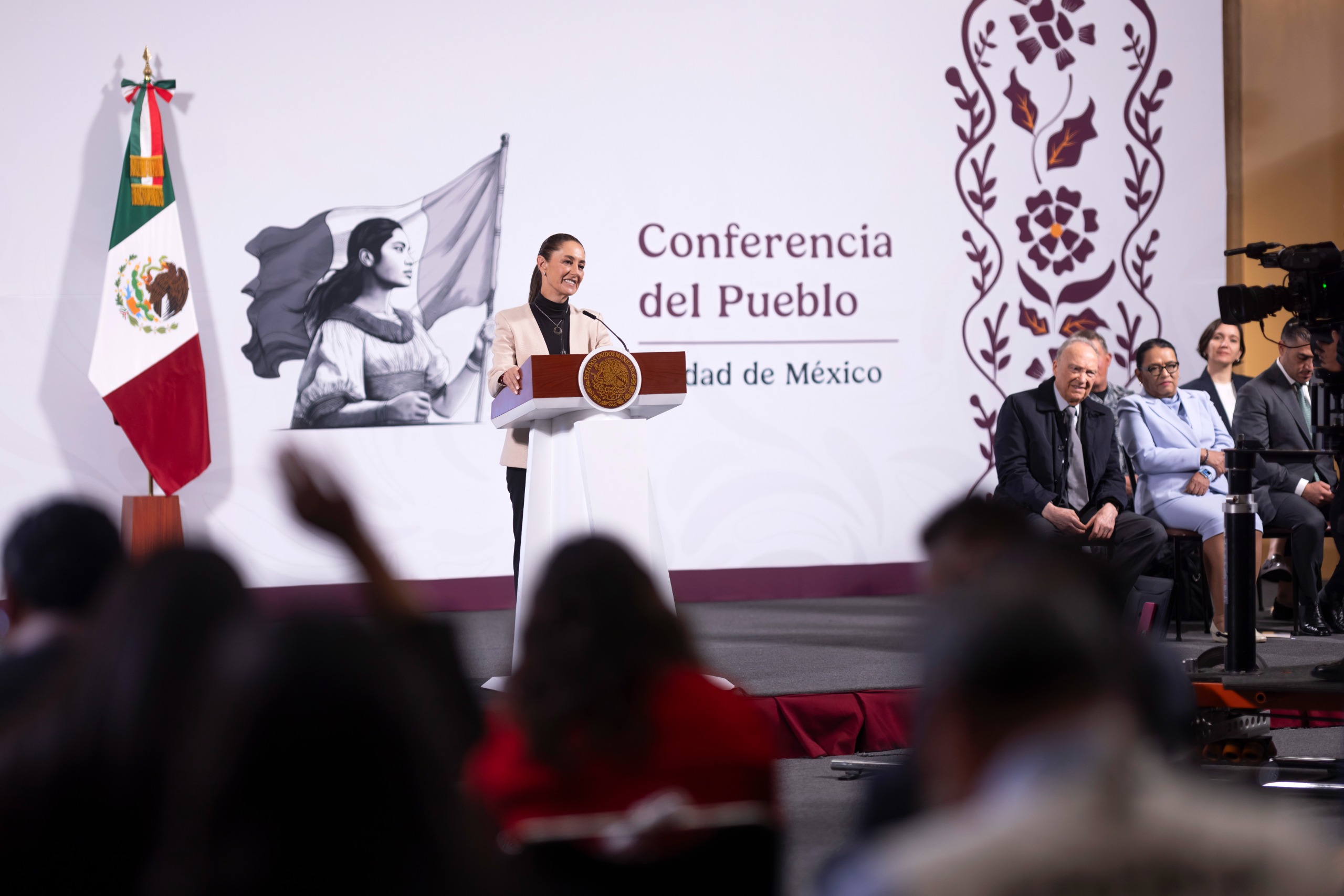Sheinbaum responde sobre acarreo