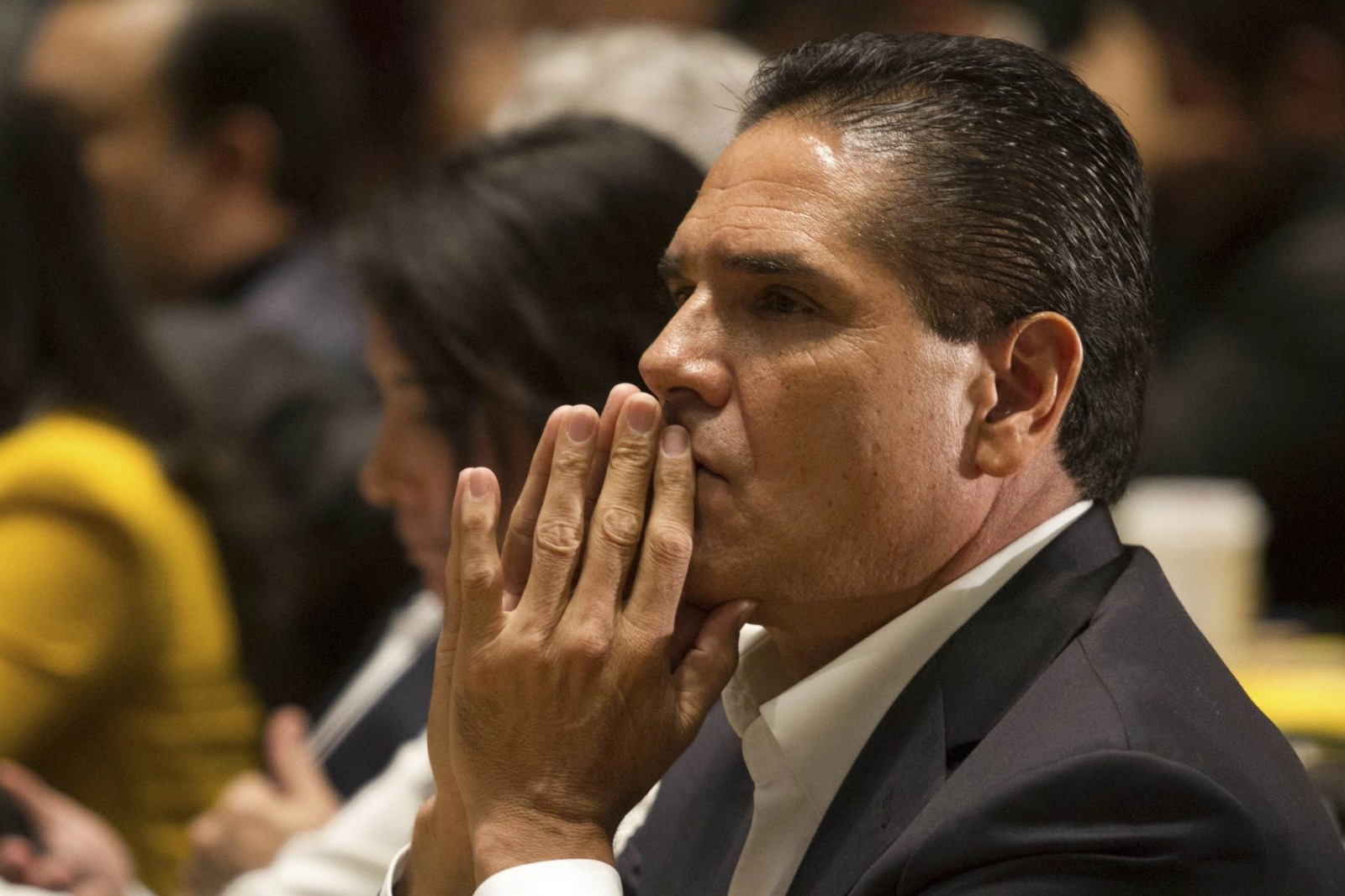 Silvano Aureoles en la mira de la interpol