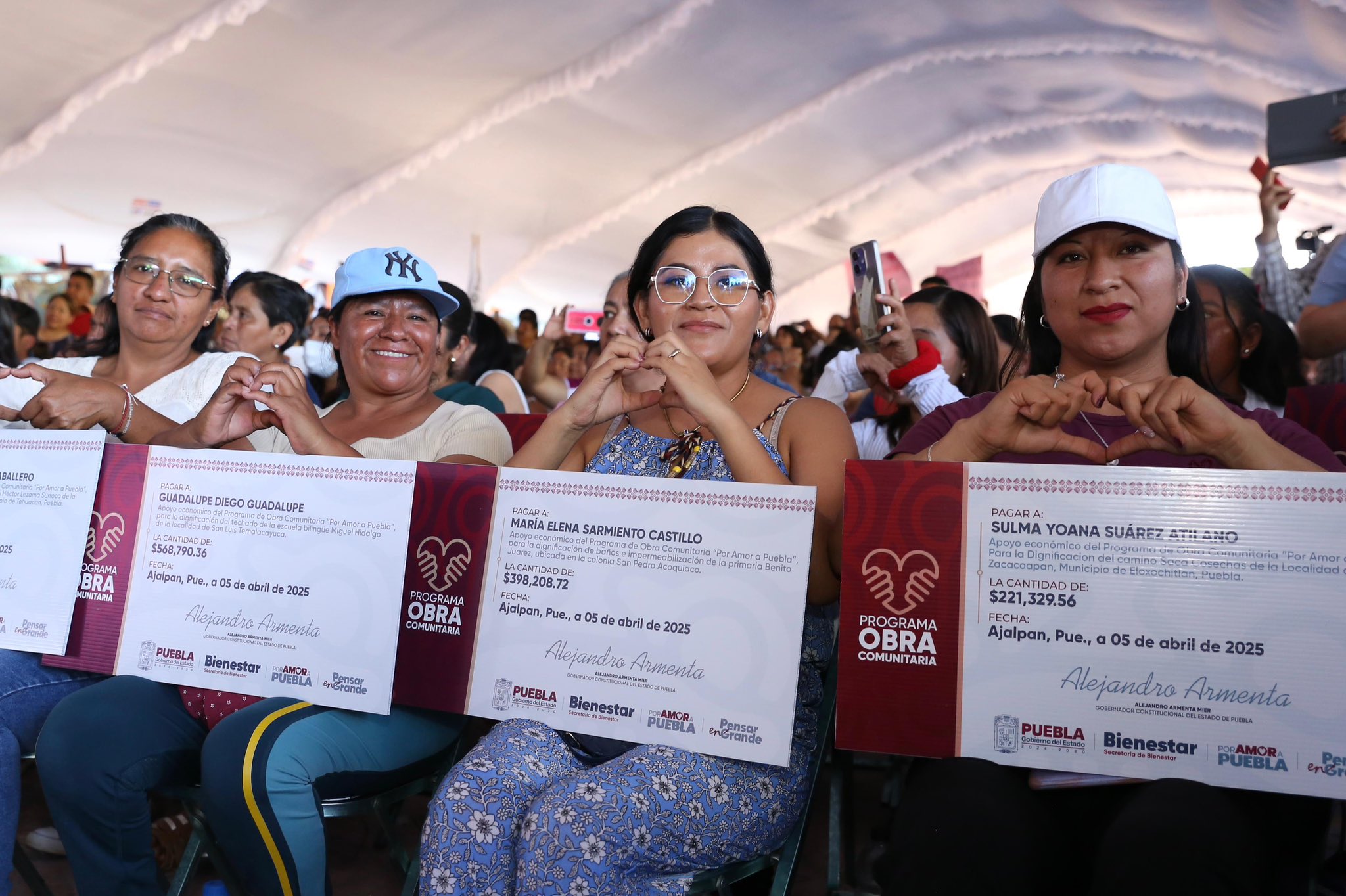 Armenta reconoce a mujeres líderes de Ajalpan