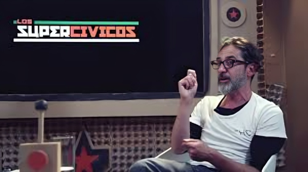 Arturo Hernández, Los Supercívicos