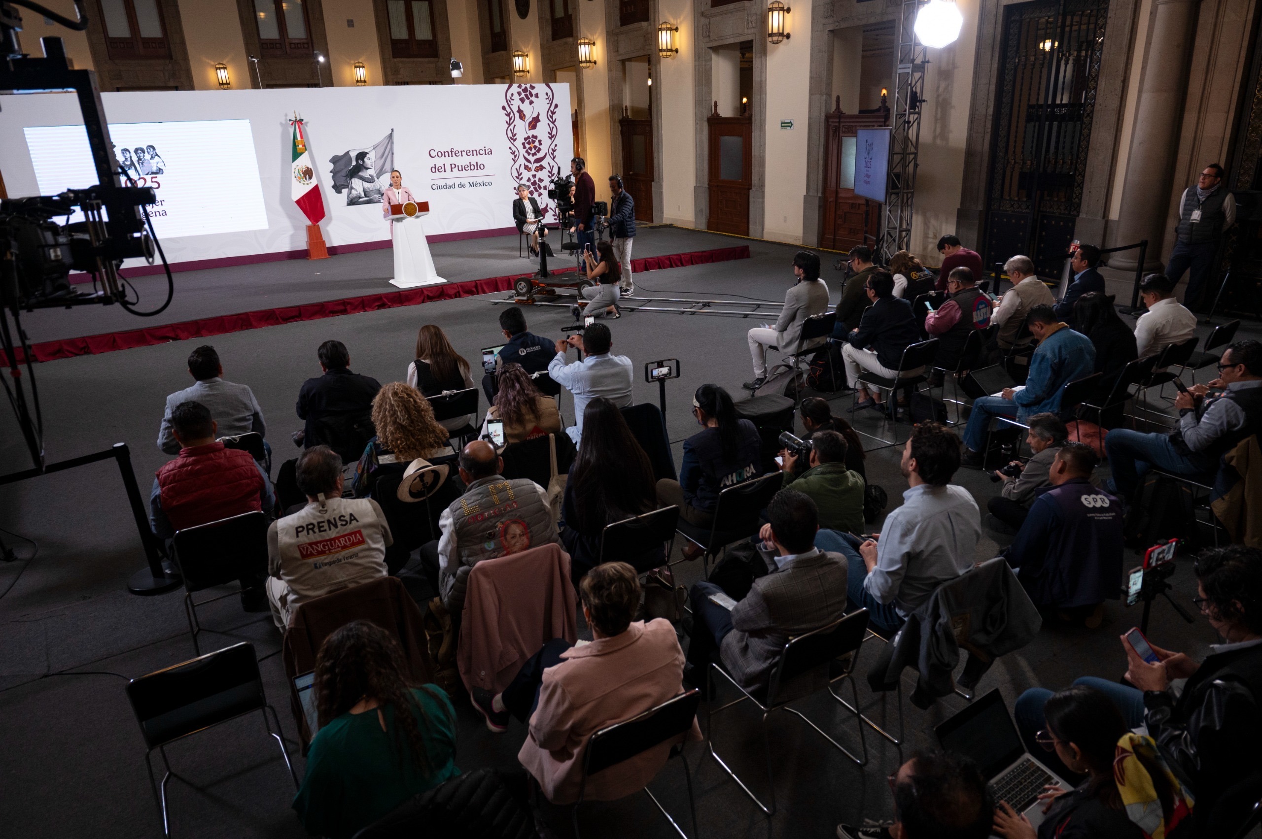 Conferencia 10 de abril