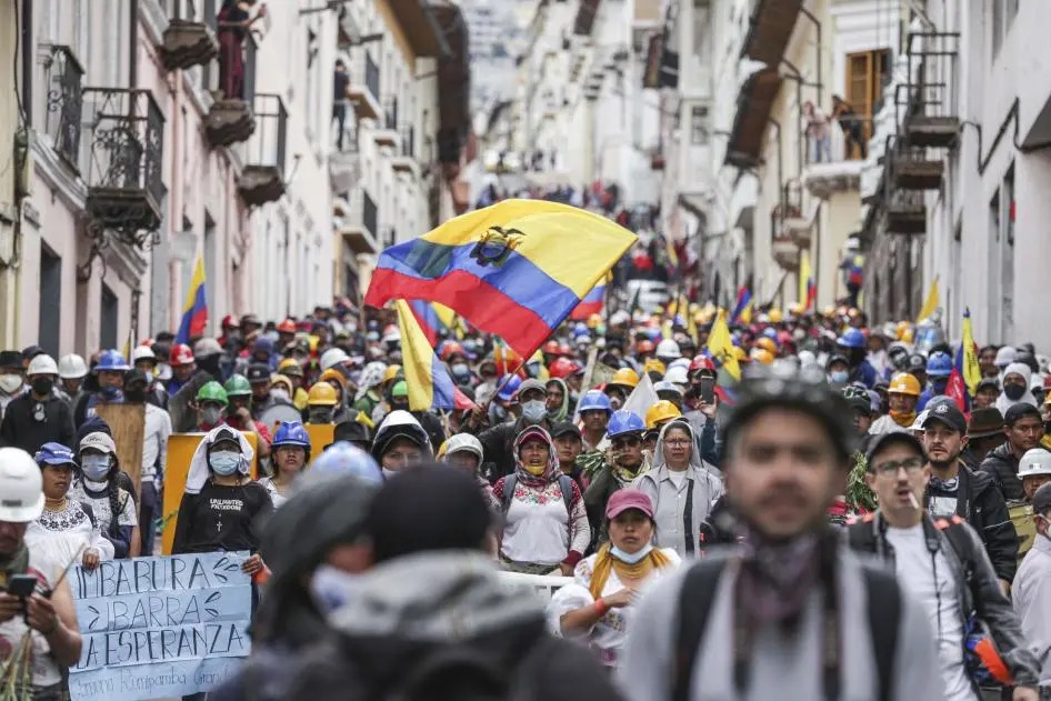 Daniel Noboa gana elecciones de Ecuador entre señalamientos de fraude