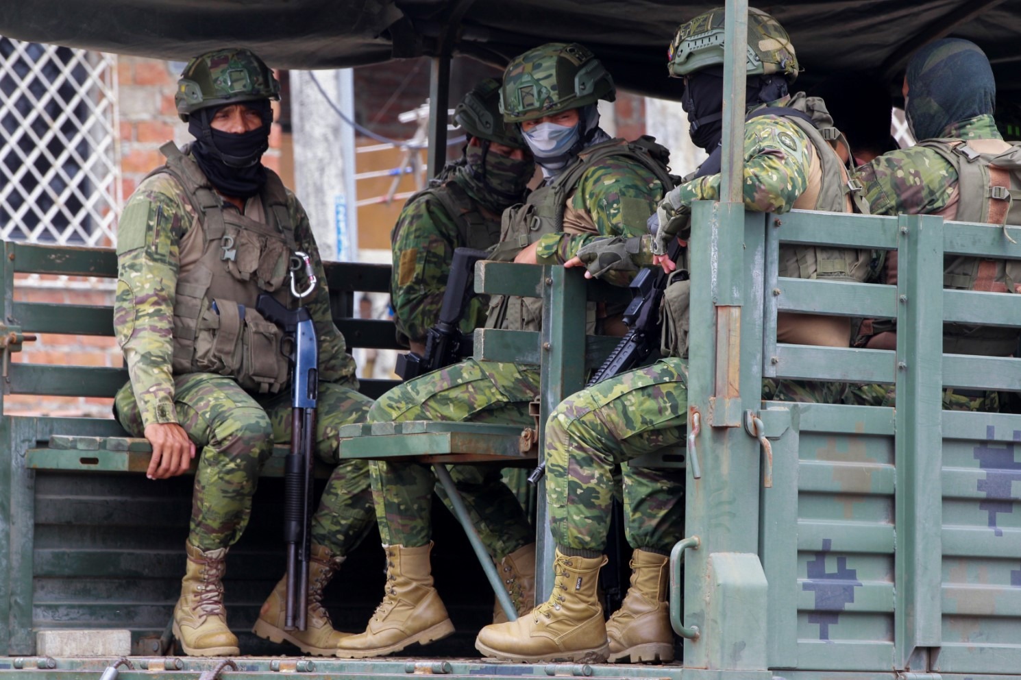 Ejército de Ecuardo señala a México como responsable de supuestos planes para atentar contra Daniel Noboa