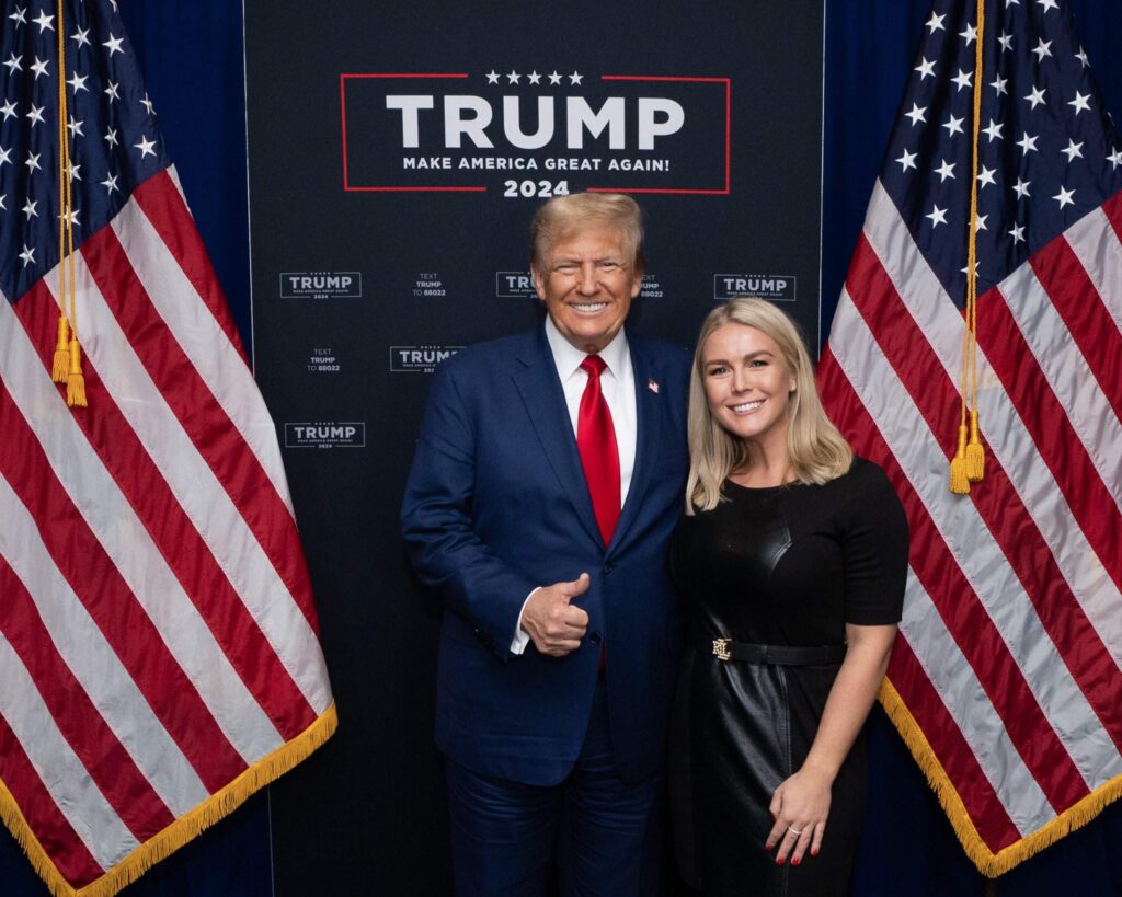 Leavitt y Trump en la Casa Blanca