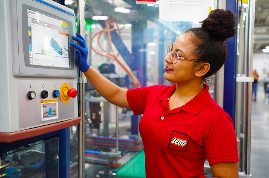 Lego abre planta en Vietnam