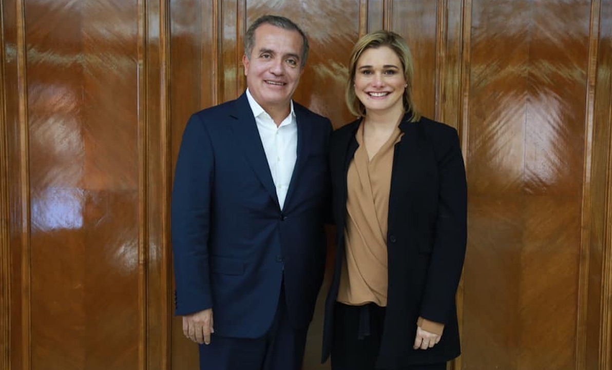 Marú Campos entregó contratos de asesoría a Luis Carlos Ugalde