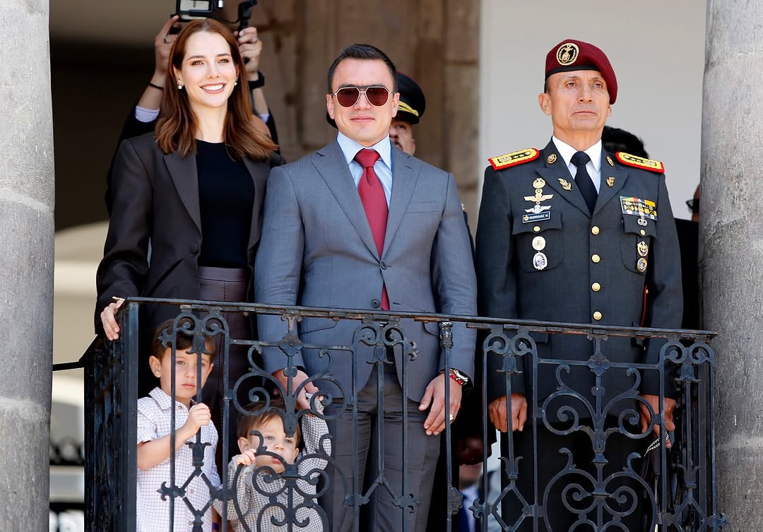 Noboa abre puertas a tropas de EU para "combatir el crimen"