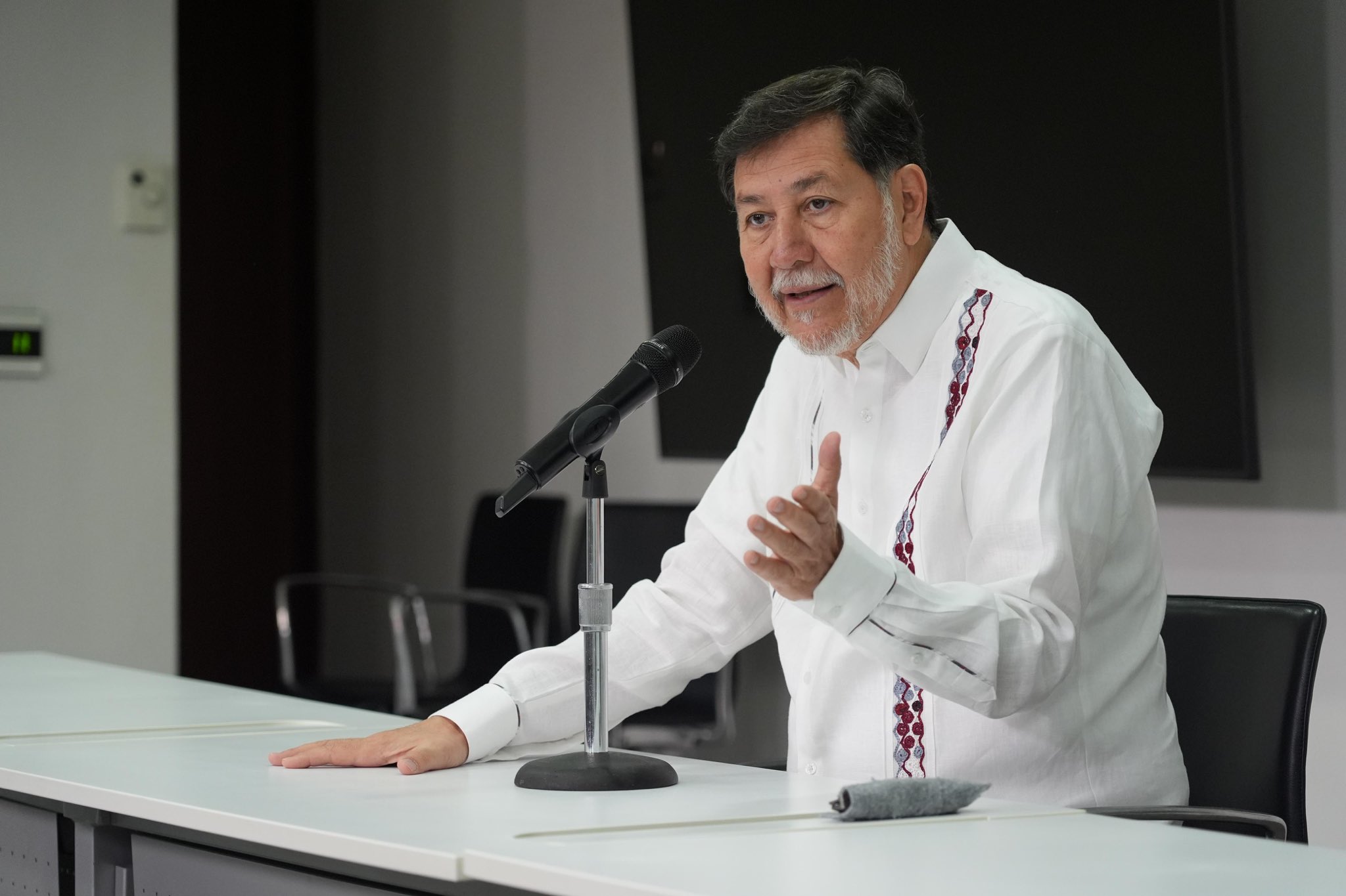 Noroña critica a juez de Aureoles