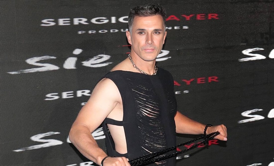 Redes tunden a Sergio Mayer por participar en LCDLF All Stars