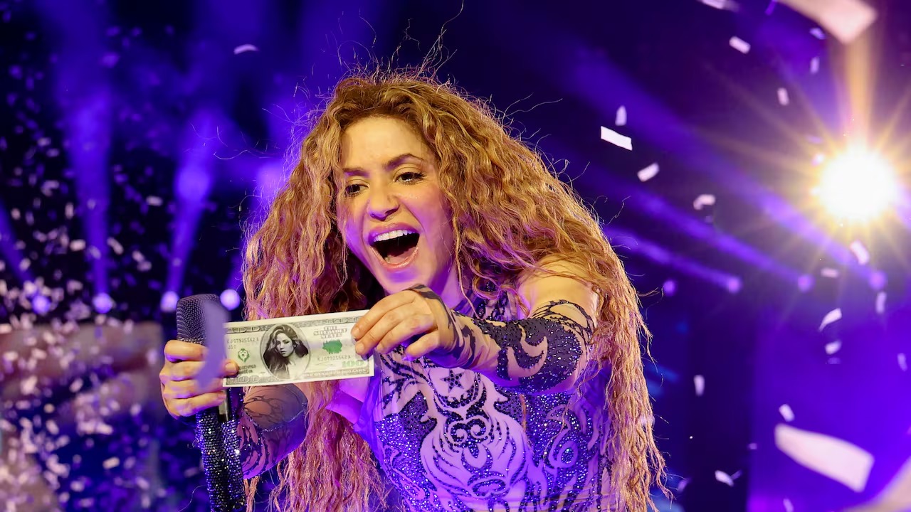 Shakira junta más gente que el PAN