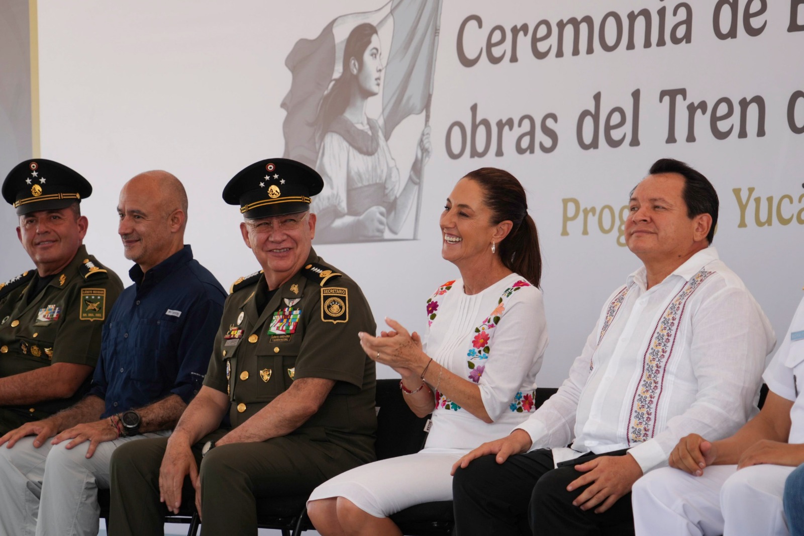 Sheinbaum reconoce a gobernador Huacho Díaz