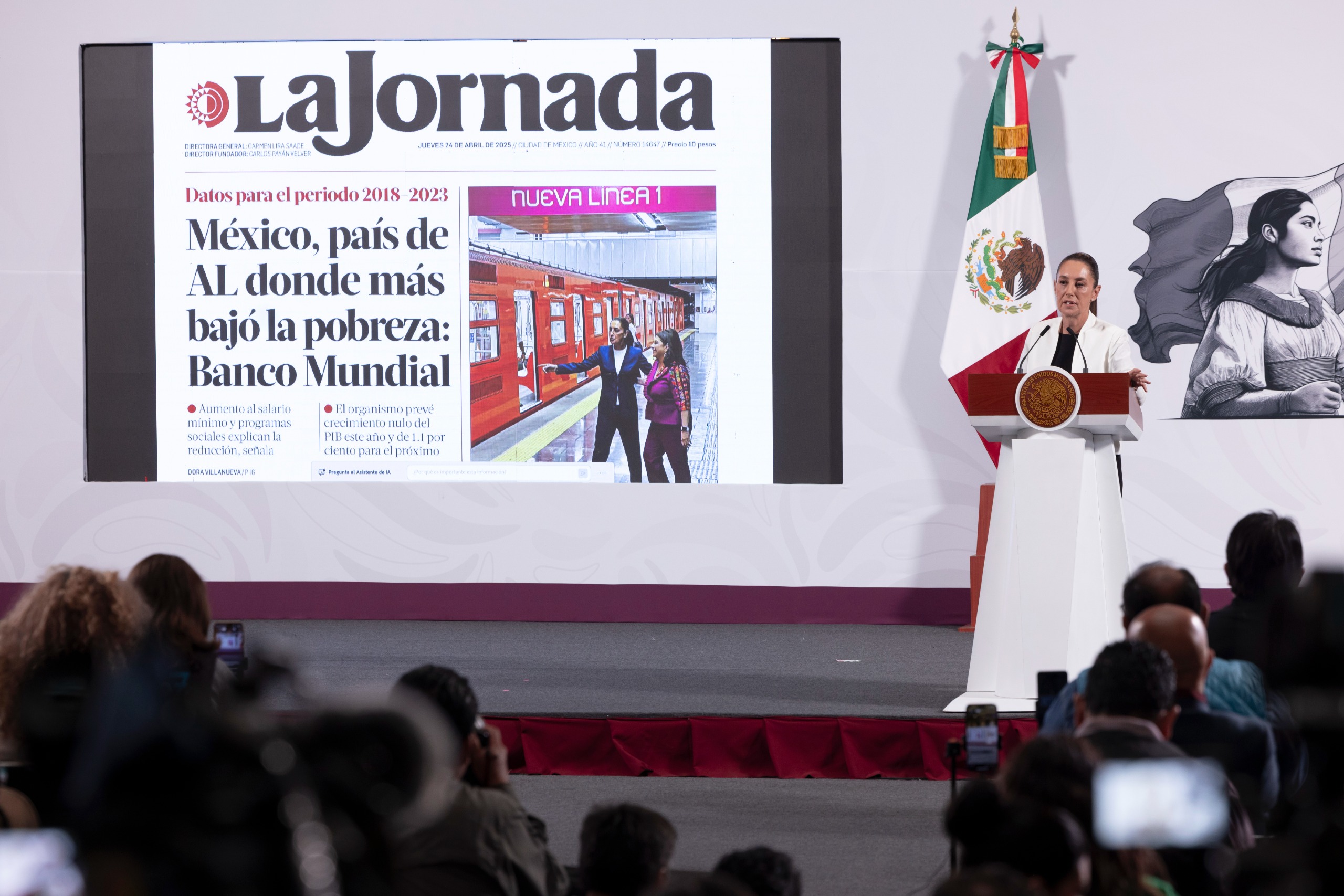 Sheinbaum se burla por críticas de no haber ido al funeral del papa