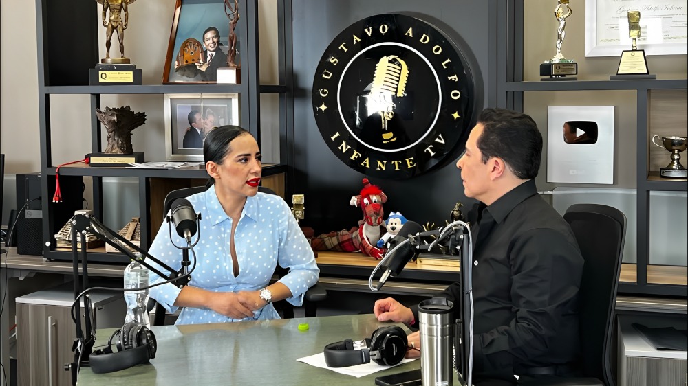 Acusan a Sandra Cuevas de pagar a periodistas para mejorar su imagen