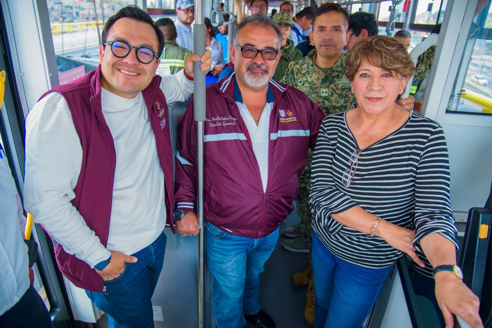 Delfina Góemz comparte operaciones del Trolebús de Chalco
