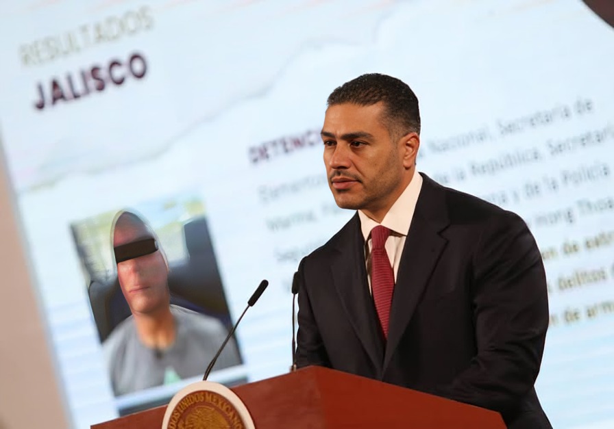 Harfuch decomisa un millon y medio de litros de huachicol