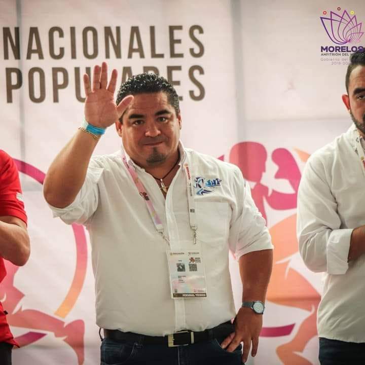 Isaac Mora Flores denuncia aviador