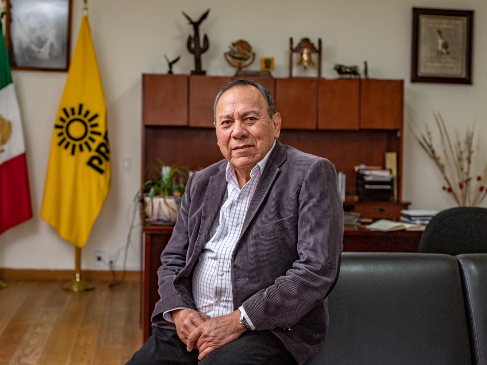 Jesús Zambrano asegura que México se acerca a la democradura