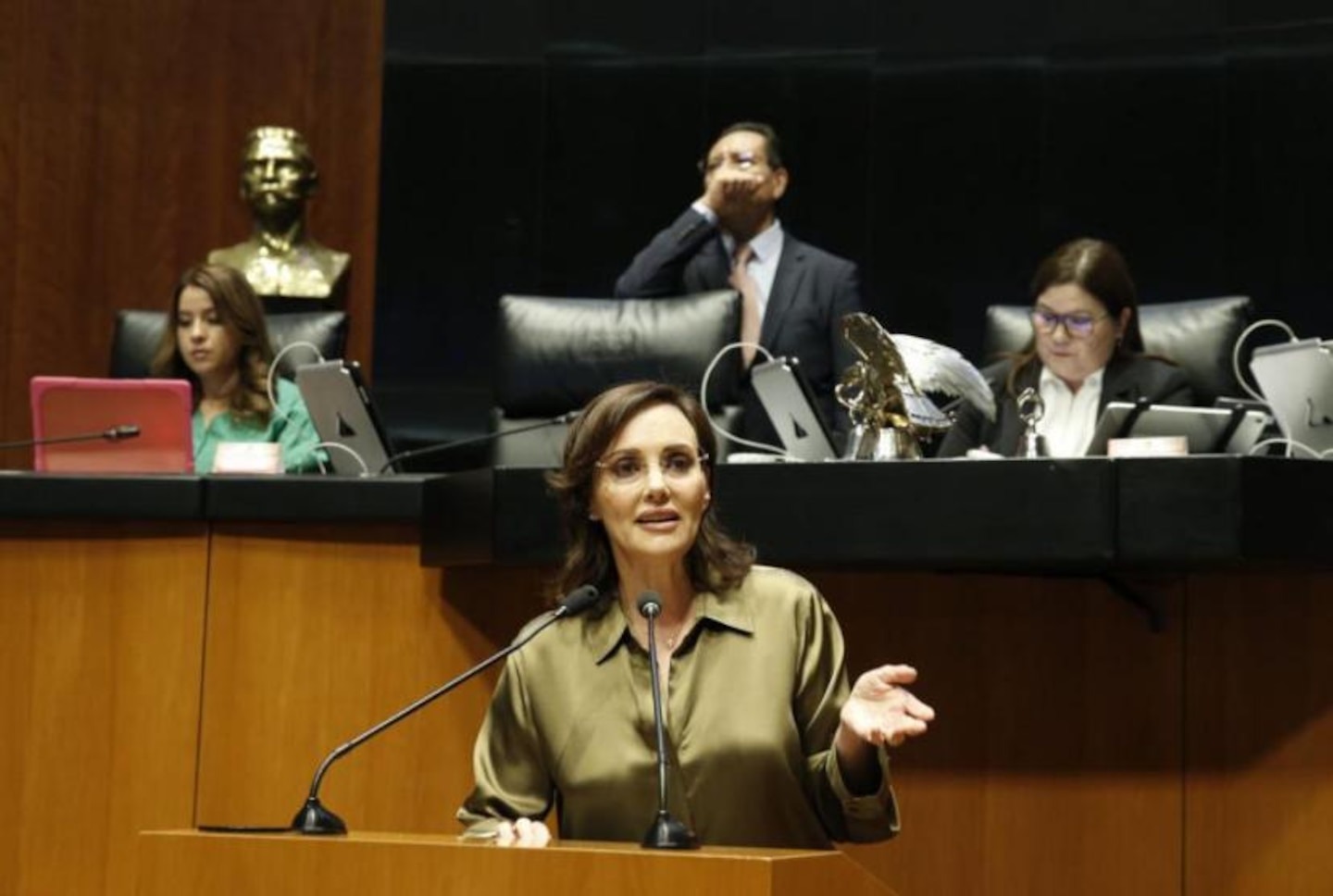 Lilly Téllez se lanza contra Sheinbaum por caso de buque Cuauhtémoc