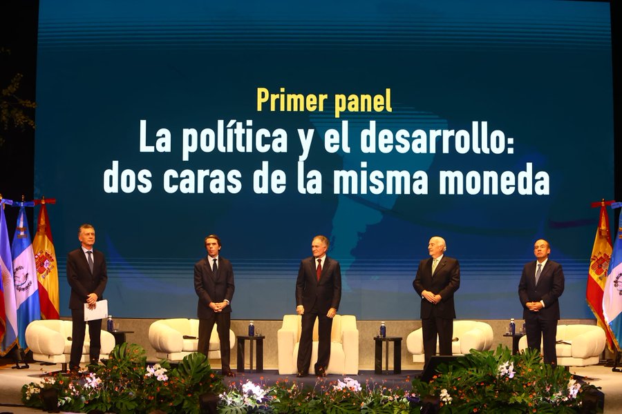 Panel Calderón en España