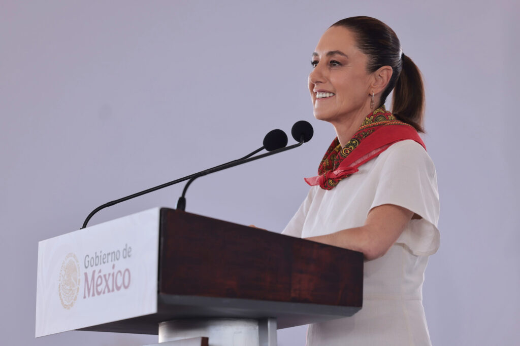 Sheinbaum en el estrado