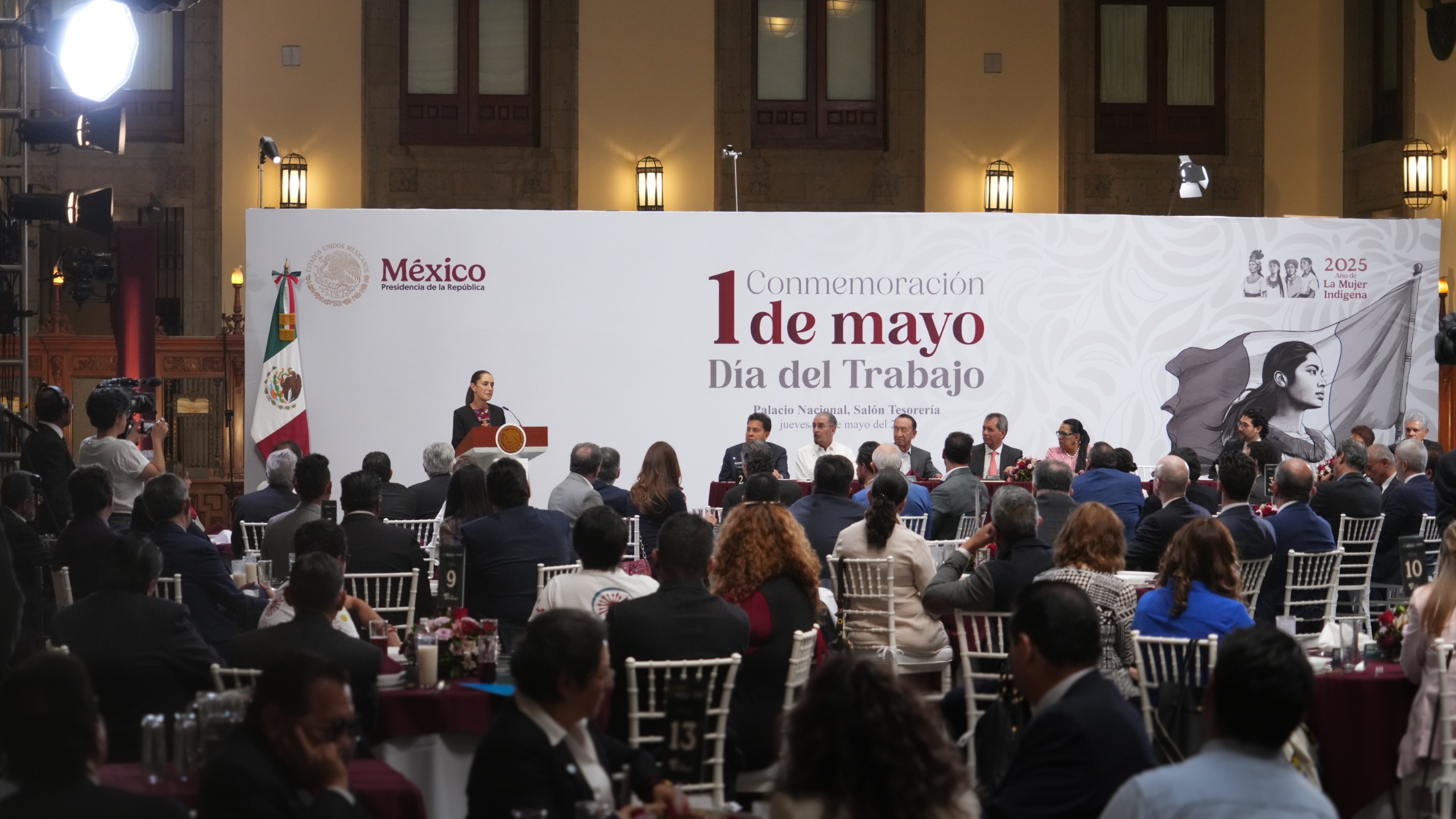 Sheinbaum anuncia transición gradual a jornada de 40 horas